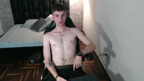 max_denver05 online show from September 10, 6:09 pm