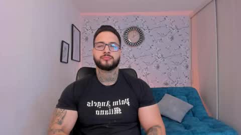 max D. online show from March 25, 2:57 pm