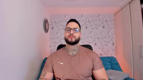 max D. online show from February 16, 2:04 pm