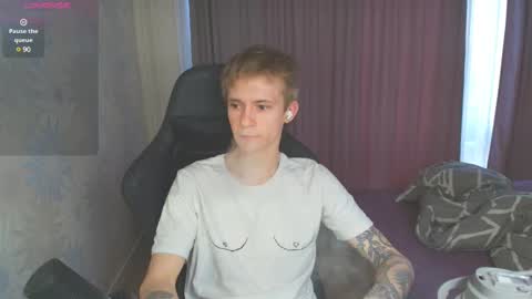 Max Gen with tats 24years  And Ethan without tats 20 years online show from January 22, 1:42 pm