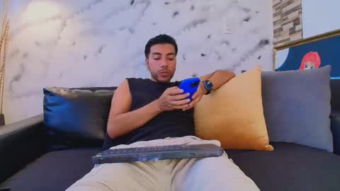 Max Hornye online show from March 14, 7:18 pm