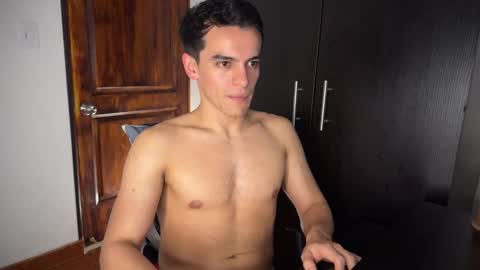 Max Lancaster online show from February 12, 11:41 pm