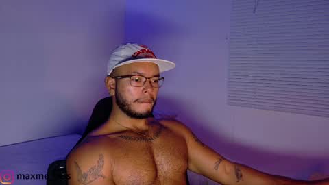 max_meyer online show from September 24, 10:49 pm