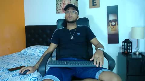 max_sexyhot26 online show from February 21, 6:07 am