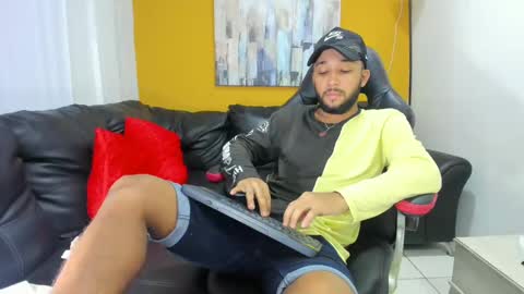 max_sexyhot26 online show from January 9, 6:17 am