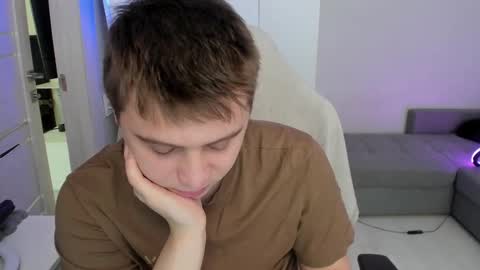 Max online show from March 8, 6:28 am