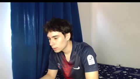 Snapshot of max_snow1616 chatting on October 8, 2:01 pm max_snow1616 online show from October 8, 2:01 pm