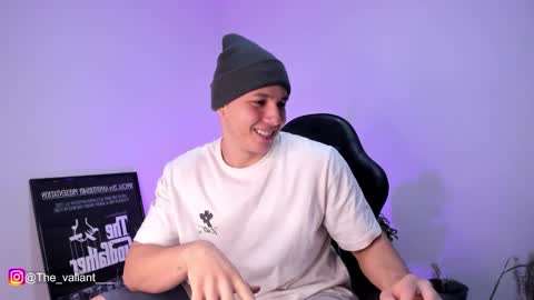 max_valiant1 online show from February 18, 6:13 am