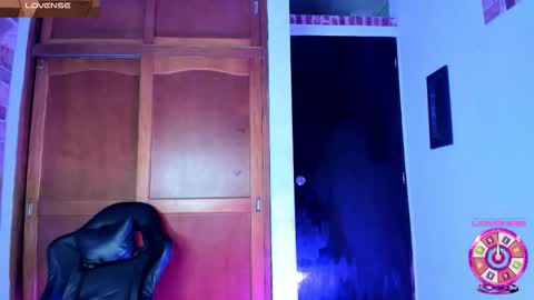 max_valiant1 online show from December 20, 4:41 am