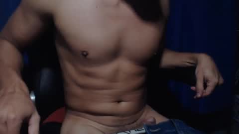 max_varona online show from February 19, 6:11 am
