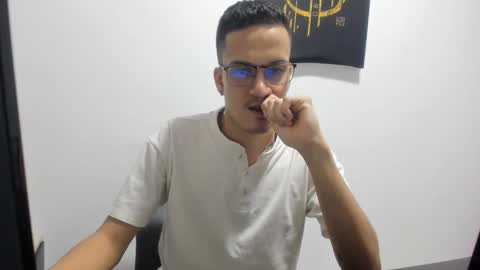 max_vellon1 online show from April 30, 5:01 am