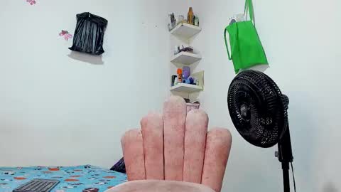 Max online show from December 4, 5:10 am