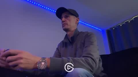 Snapshot of maxbose666 chatting on November 1, 11:09 am Max online show from November 1, 11:09 am