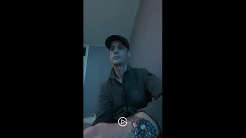 Snapshot of maxbose666 chatting on January 16, 11:06 pm Max online show from January 16, 11:06 pm