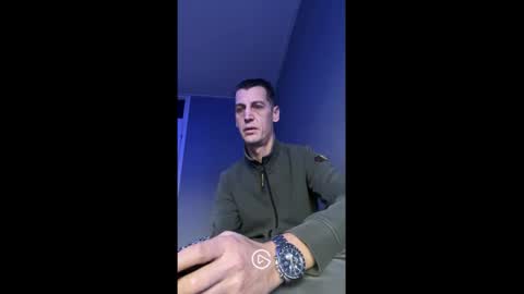 Snapshot of maxbose666 chatting on February 11, 12:04 pm Max online show from February 11, 12:04 pm