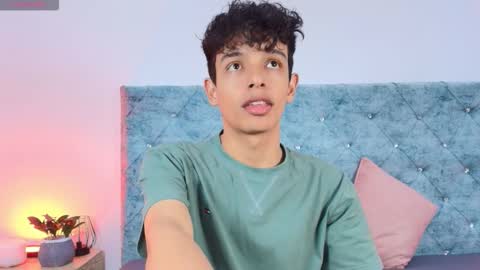 M A X F R O S T   online show from February 15, 7:34 pm