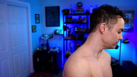 Max Hughes online show from February 18, 3:39 am