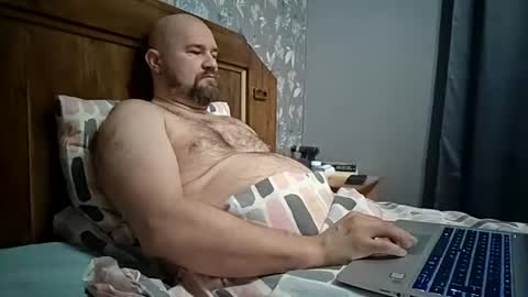 maxhunter online show from June 12, 6:01 am