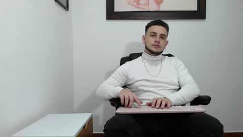 Maxi 600pm to 1201am col time online show from October 12, 3:21 am