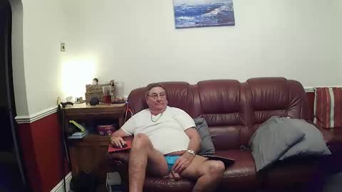 MAX online show from January 31, 11:02 pm