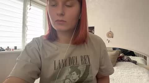 maxietoaston online show from June 19, 2:56 pm