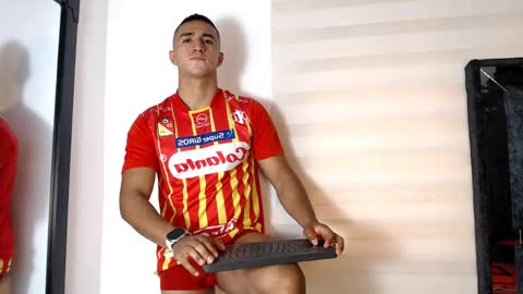 Maximo Sebastian online show from May 9, 2:45 pm