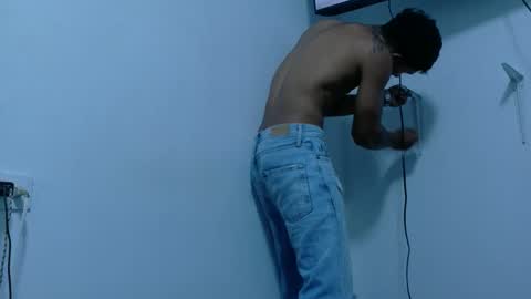 Maximo Aron Vega online show from April 14, 6:44 pm