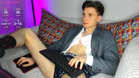 Max online show from February 17, 12:54 am