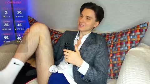 Max online show from February 26, 11:19 pm