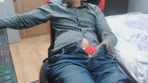 maximus3334 online show from October 15, 11:33 am