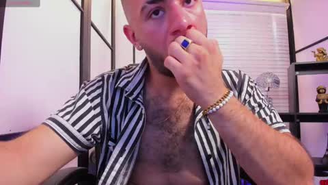 Maximus online show from September 25, 8:38 pm