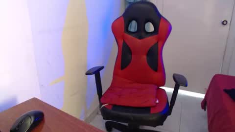 maxinesex_ online show from June 4, 2:56 pm
