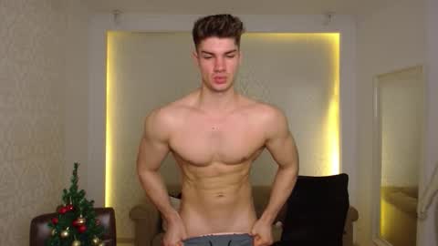 MaxKaiden online show from December 23, 7:03 am