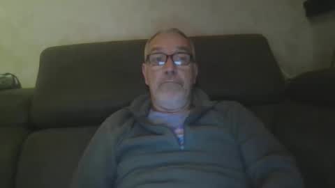 Snapshot of maxou569 chatting on November 1, 6:34 am maxou569 online show from November 1, 6:34 am