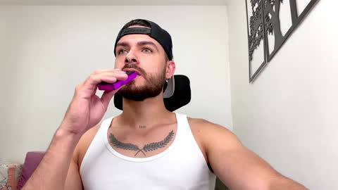 Maxi online show from February 5, 10:22 pm