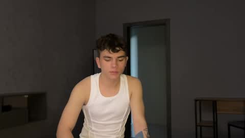 Max online show from May 11, 1:40 pm