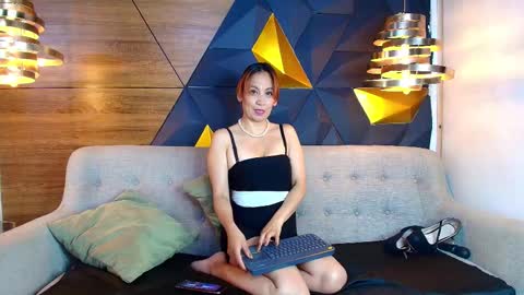 gabby online show from November 14, 3:42 am