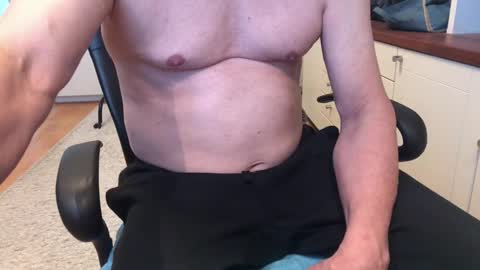 Max online show from November 19, 12:15 pm