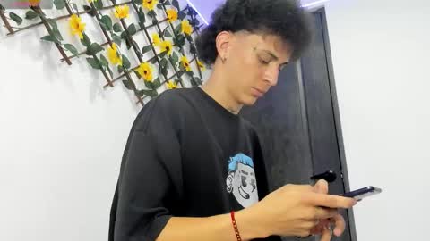 Max online show from March 4, 3:25 am