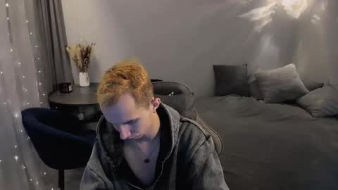 Max online show from December 23, 12:17 am