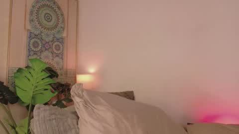 maya_house online show from March 21, 8:19 am