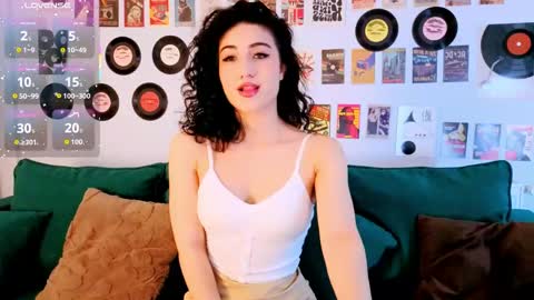 Maya online show from April 17, 2:52 pm