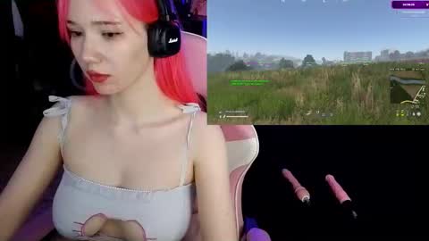 Snapshot of maya_viola chatting on October 9, 9:59 am Maya Viola online show from October 9, 9:59 am