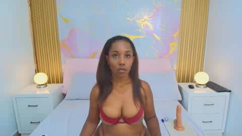 M A Y A  B A K E R online show from October 14, 8:34 pm