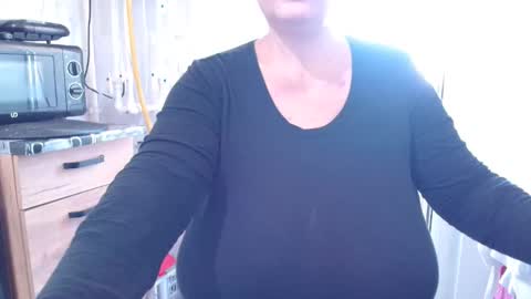 Maya online show from October 19, 9:14 am