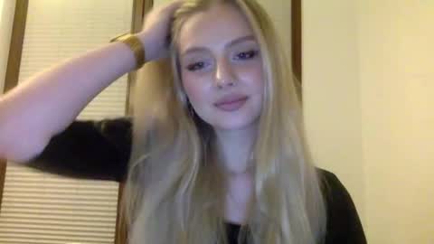 mayaflirt online show from May 12, 8:29 pm