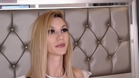 Maya online show from October 13, 11:12 am