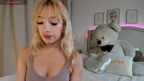 Mayajhons online show from November 12, 11:56 am