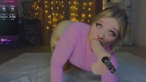 Maya  online show from March 11, 2:10 am