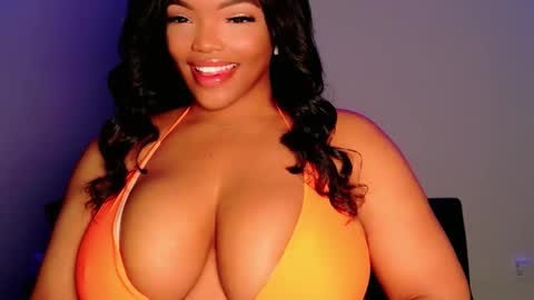 MayBabi online show from March 4, 12:02 pm